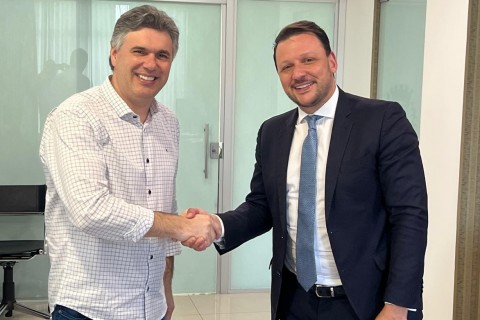PREFEITO CLEBER REASSUME NA PREFEITURA DE BELTRÃO